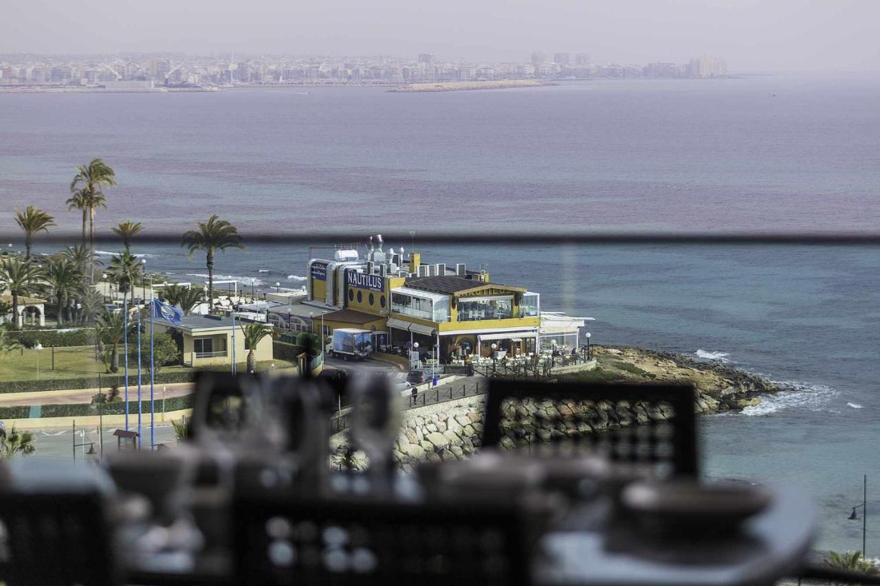 Apartamento Sea Senses Victoria Frente Al Mar Torrevieja Eksteriør billede