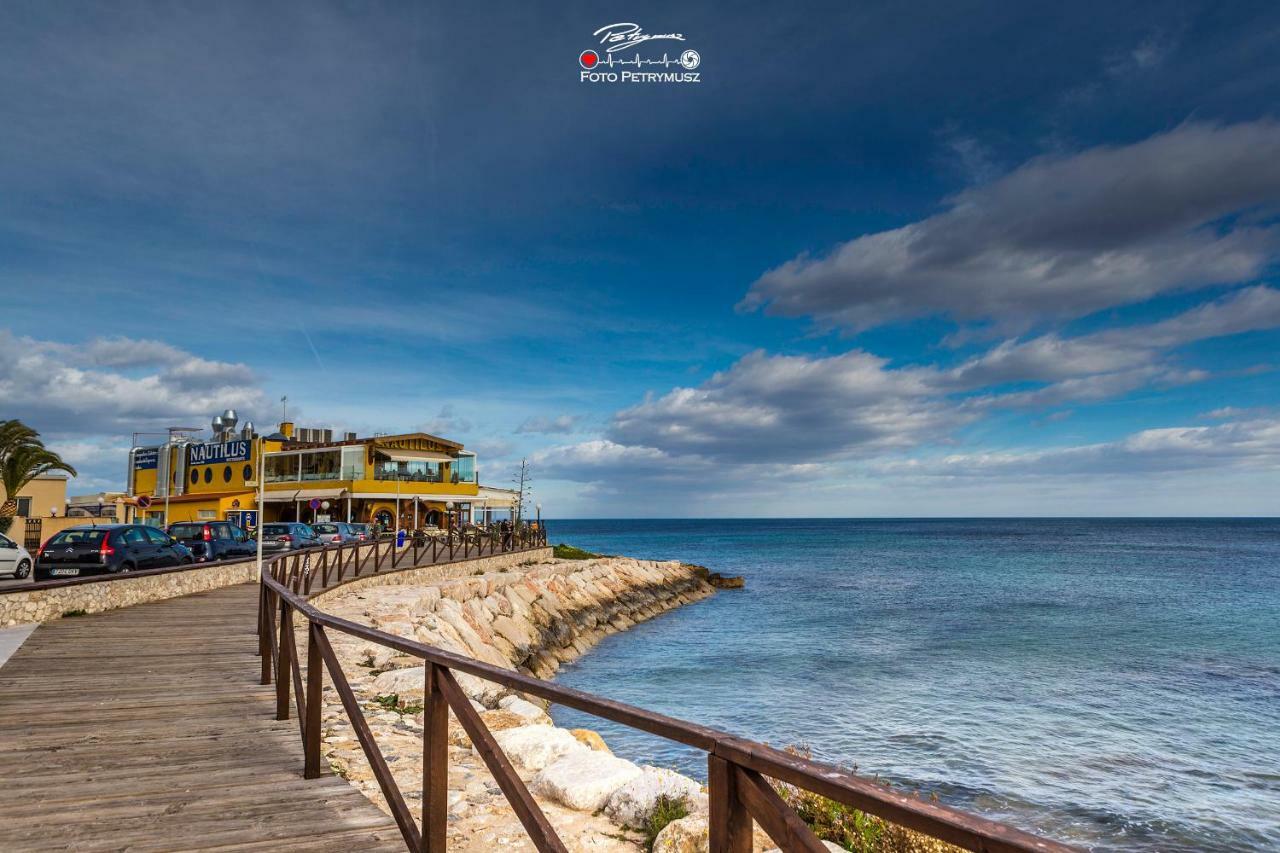 Apartamento Sea Senses Victoria Frente Al Mar Torrevieja Eksteriør billede